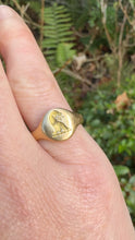 Load image into Gallery viewer, c. 1915 18ct Talbot Dog Signet Ring