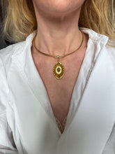 Load image into Gallery viewer, c. 1980 18ct Gold Torque Collar Necklace