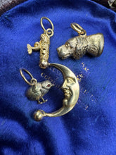 Load image into Gallery viewer, c. 1900 Bicolour Chick Charm or Pendant