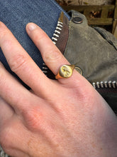 Load image into Gallery viewer, c. 1915 18ct Talbot Dog Signet Ring
