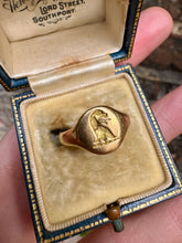 Load image into Gallery viewer, c. 1915 18ct Talbot Dog Signet Ring