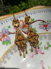Load image into Gallery viewer, c. 1870 Pinchbeck Drop Earrings