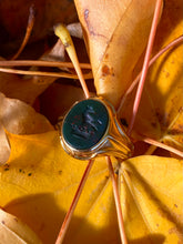 Load image into Gallery viewer, Antique 18 ct Intaglio Signet Ring