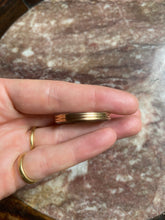 Load image into Gallery viewer, Victorian 9ct Floating Glass Locket