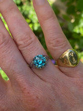 Load image into Gallery viewer, Art Deco Zircon & 18 Carat White Gold Solitaire Ring