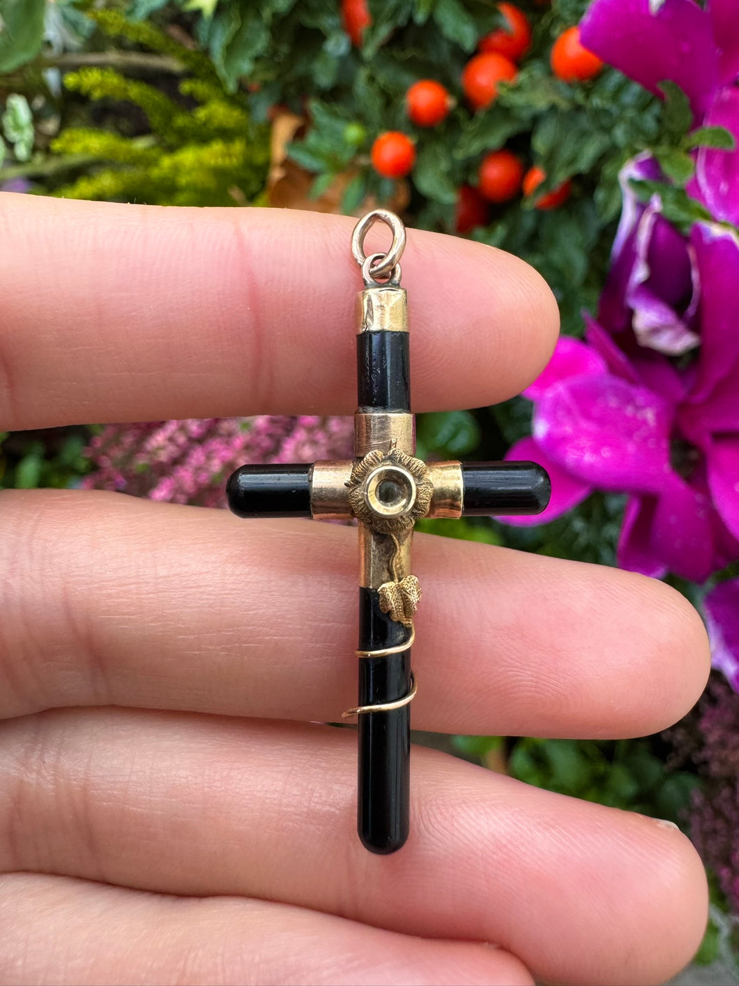 c. 1860 Onyx & 9ct Stanhope Cross Pendant