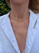 Load image into Gallery viewer, c. 1980 18ct Gold Torque Collar Necklace
