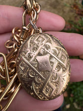 Load image into Gallery viewer, c. 1900 Antique 9ct Gold Locket Pendant
