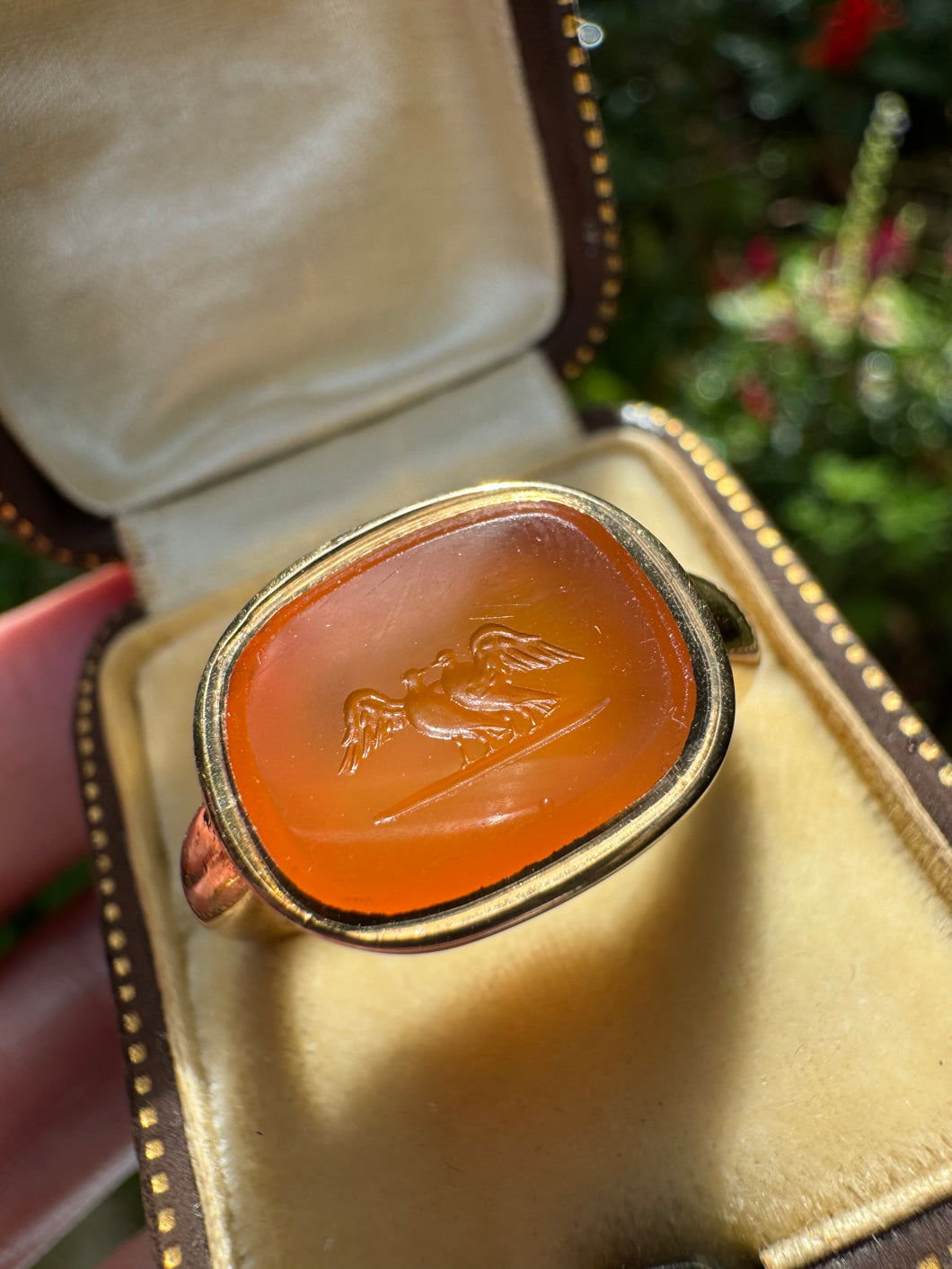 9ct and Carnelian Intaglio Love Bird Signet Ring