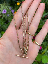 Load image into Gallery viewer, Small Antique 9ct T-Bar Chain
